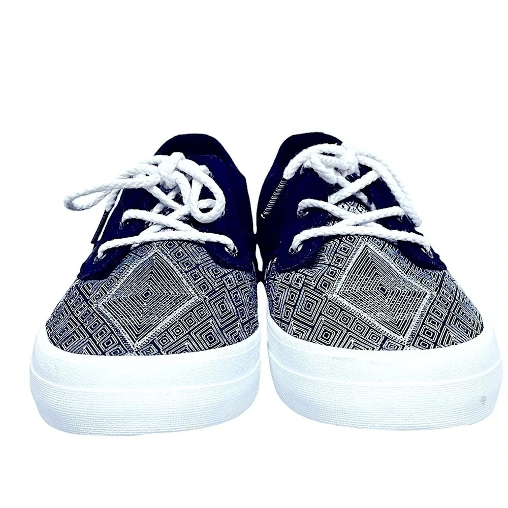 SPERRY Top-Sider Crest Ridge Navy White Lace-Up Sneakers Women's Size 9